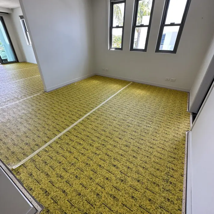 carpet underlay in apartment